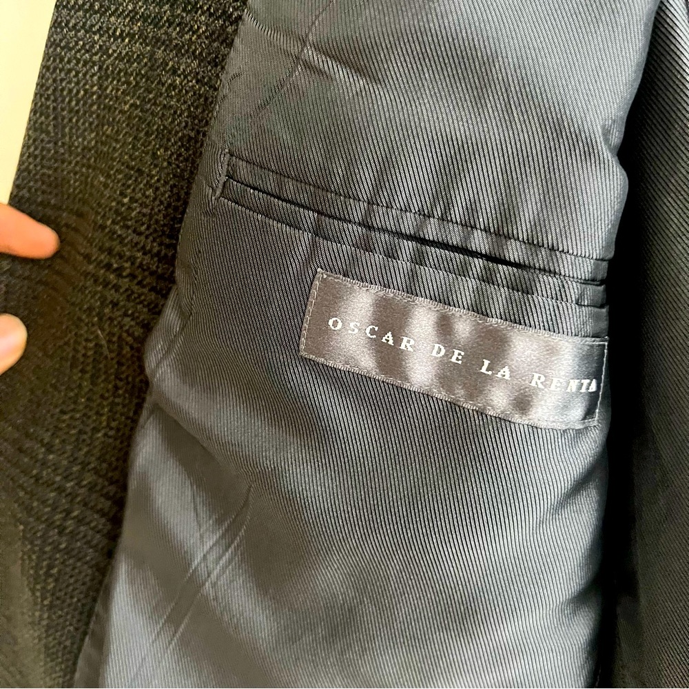 Mens Oscar De La Renta suit